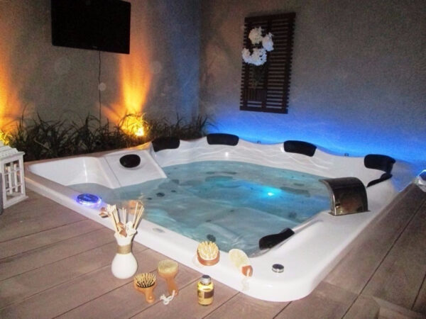 Spa Com Hidro Aquecedor e Cromoterapia - Já Vai Montado - Image 2