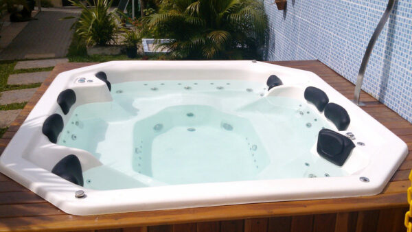Spa Externo Com Hidro e Aquecedor - 6 a 8 Pessoas - Image 2